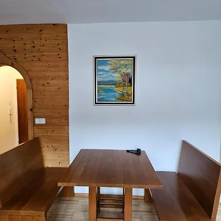 Helle, Hochwertig Neu Rennovierte Kuenstlerwohnung *