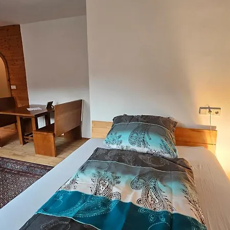 Apartment Helle, Hochwertig Neu Rennovierte Kuenstlerwohnung Innsbruck