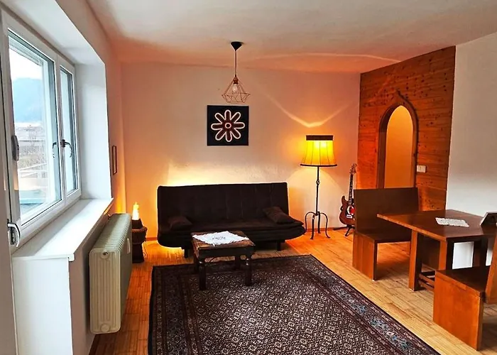 Helle, Hochwertig Neu Rennovierte Künstlerwohnung Apartamento Innsbruck