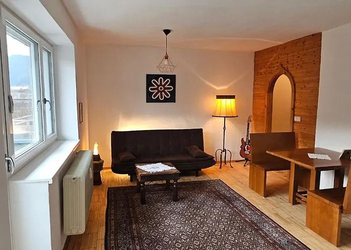 Helle, Hochwertig Neu Rennovierte Kuenstlerwohnung Apartment *