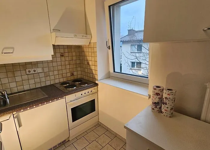 Helle, Hochwertig Neu Rennovierte Künstlerwohnung