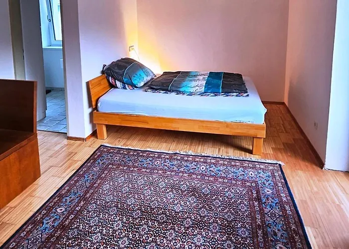 Helle, Hochwertig Neu Rennovierte Kuenstlerwohnung Appartamento *